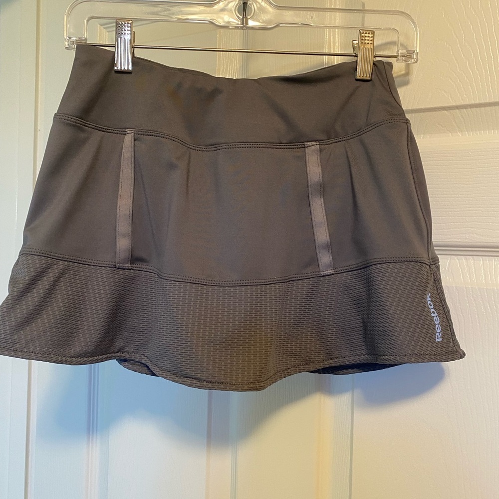 Reebok tennis or running skirt. Size XS